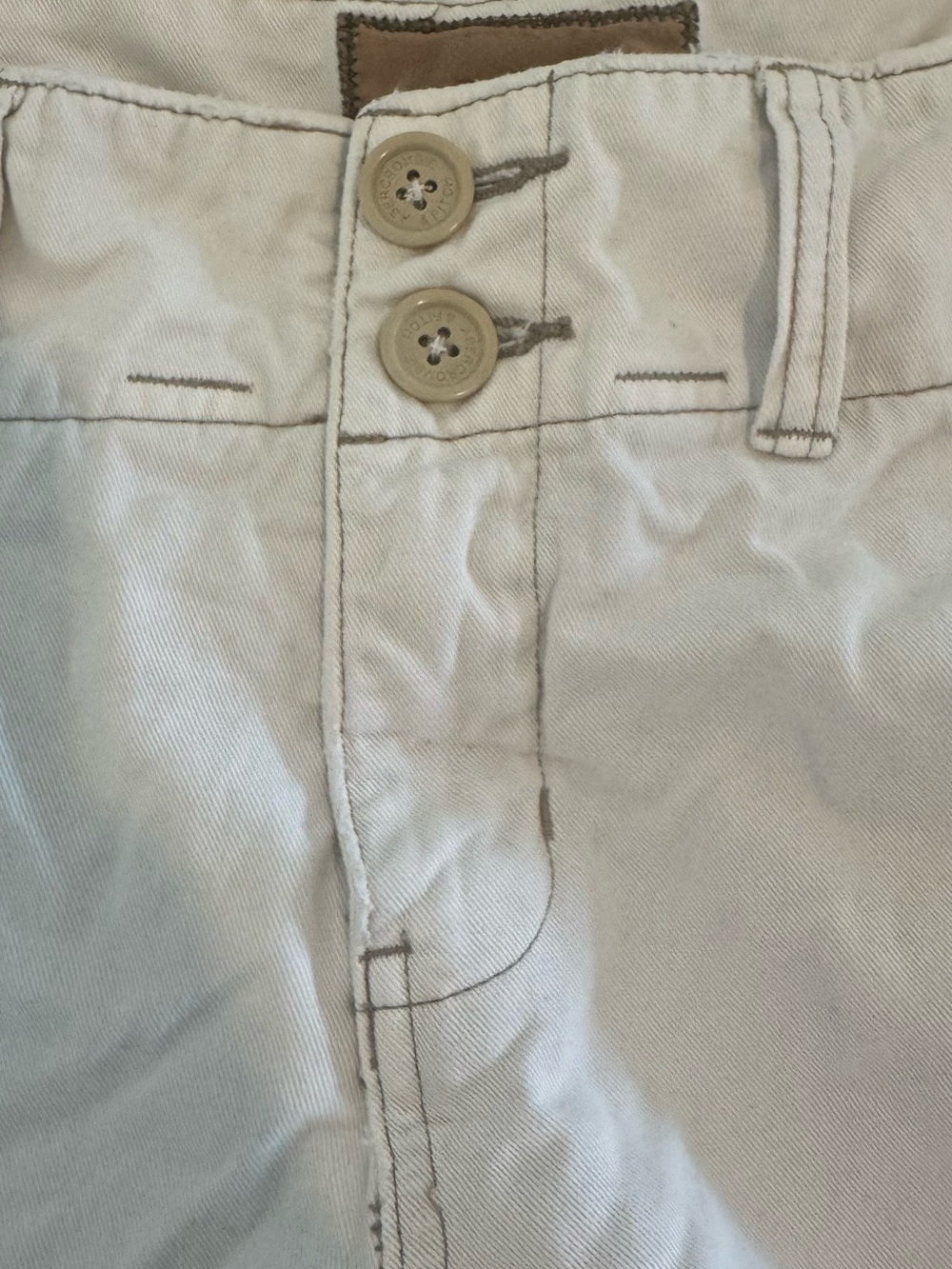 TRUE VINTAGE: Abercrombie & Fitch Women’s Y2K Low Rise White Cargo Capris - Picture 7 of 8